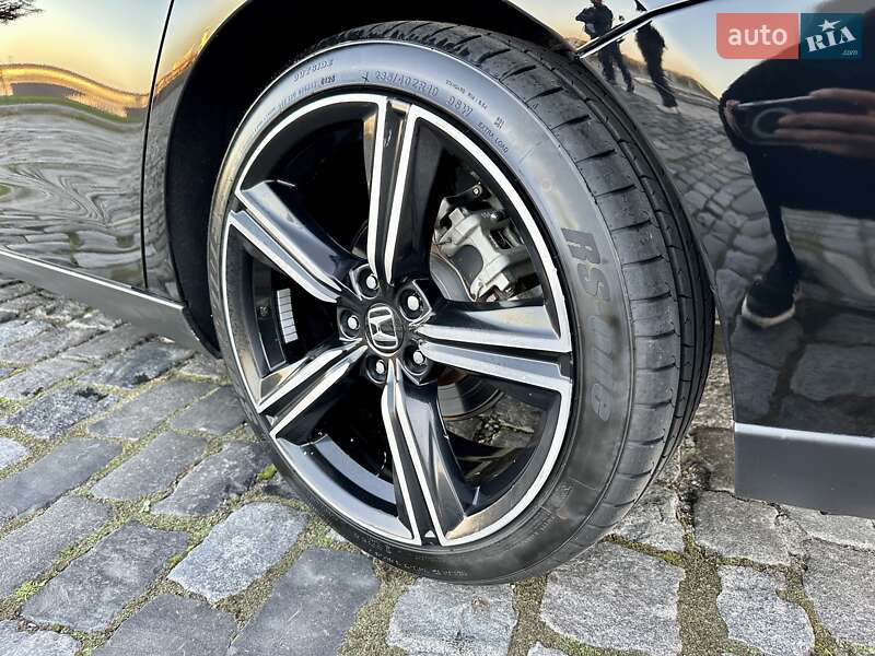 Седан Honda Accord 2023 в Киеве