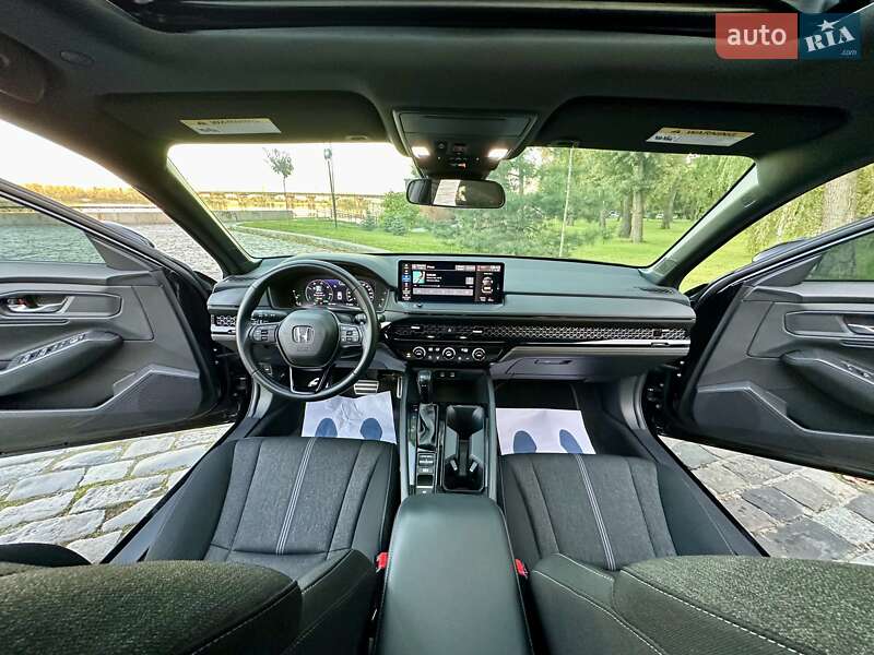 Седан Honda Accord 2023 в Киеве