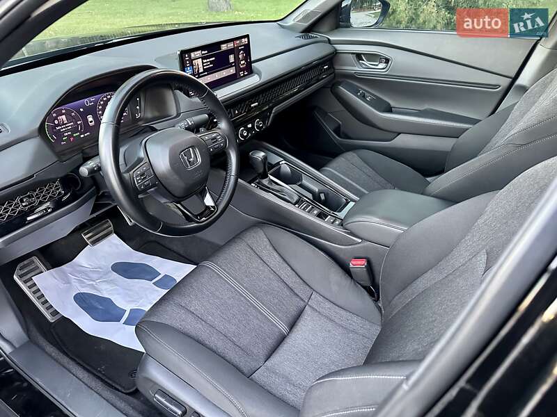 Седан Honda Accord 2023 в Киеве