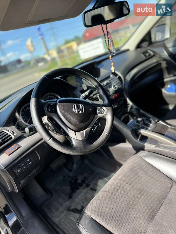 Седан Honda Accord 2008 в Киеве