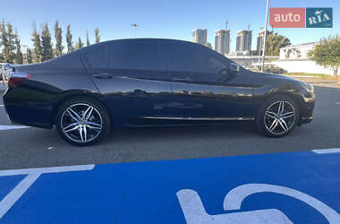 Седан Honda Accord 2013 в 