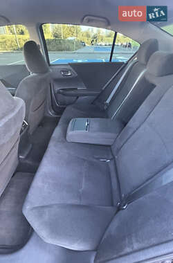 Седан Honda Accord 2013 в 