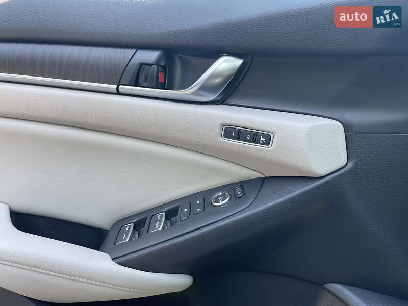 Седан Honda Accord 2018 в Одессе