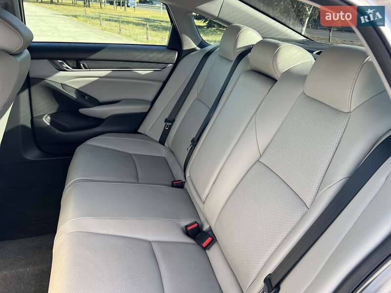 Седан Honda Accord 2019 в Дніпрі