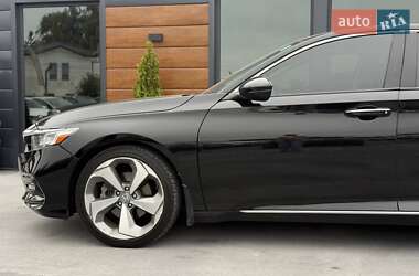 Седан Honda Accord 2018 в 