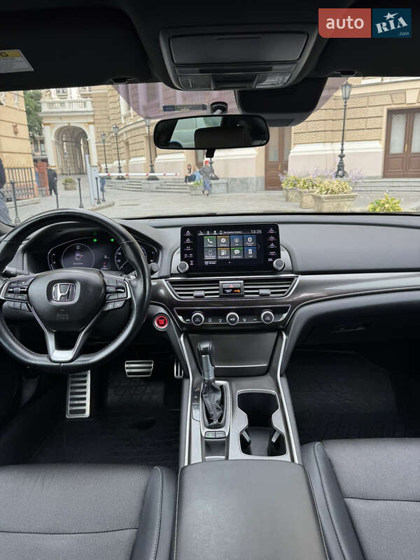 Седан Honda Accord 2018 в Одессе