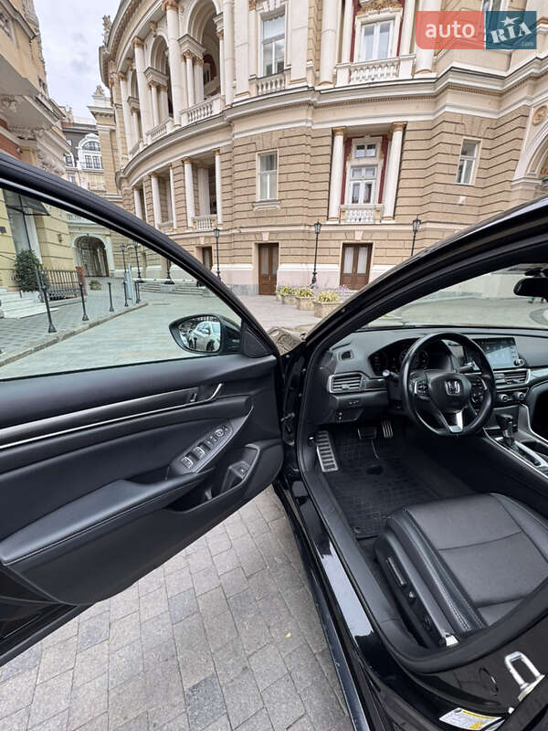 Седан Honda Accord 2018 в Одессе