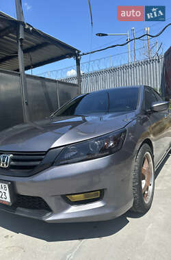 Седан Honda Accord 2013 в Запорожье