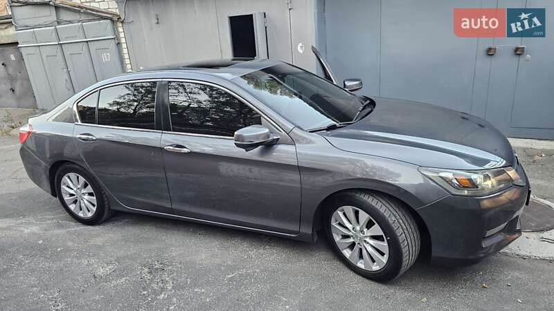 Седан Honda Accord 2014 в Черкасах