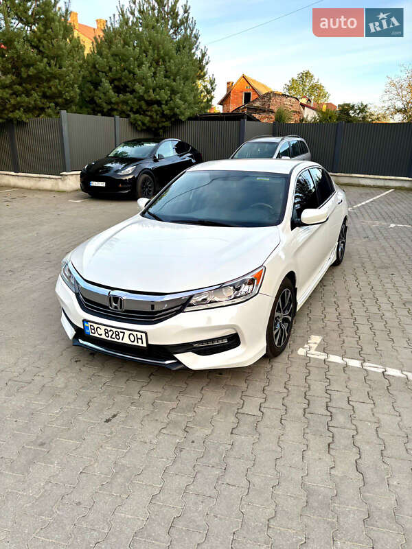 Седан Honda Accord 2017 в Самборе