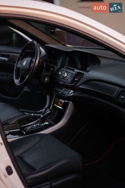 Седан Honda Accord 2017 в Самборе