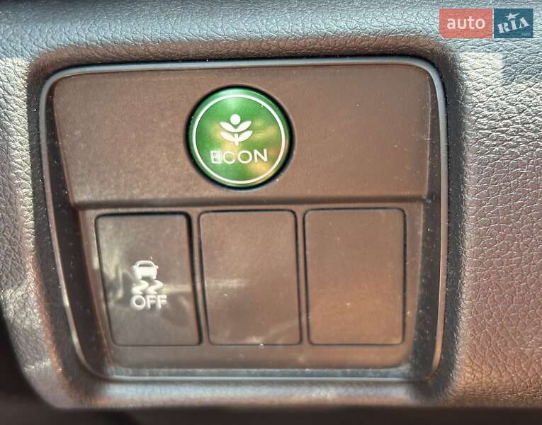 Купе Honda Accord 2013 в Києві фото 18 Купе Honda Accord 2013 в Києві