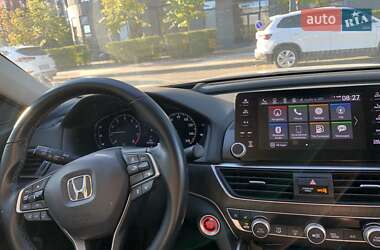 Седан Honda Accord 2018 в 