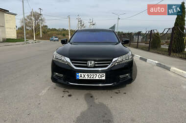 Седан Honda Accord 2013 в 
