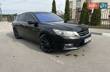 Седан Honda Accord 2013 в 