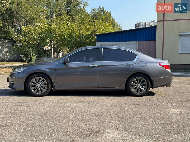Седан Honda Accord 2013 в Запоріжжі