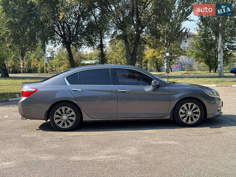 Седан Honda Accord 2013 в Запоріжжі
