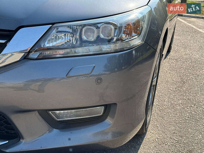 Седан Honda Accord 2013 в Запоріжжі