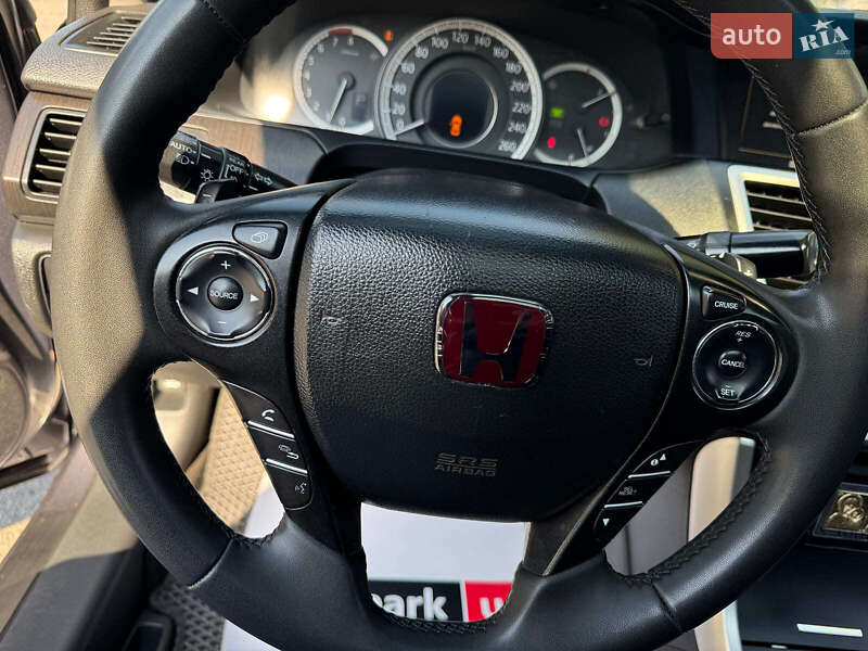 Седан Honda Accord 2013 в Запоріжжі