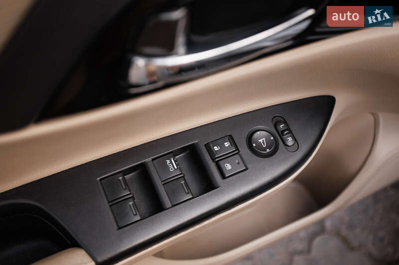 Седан Honda Accord 2016 в Чернівцях