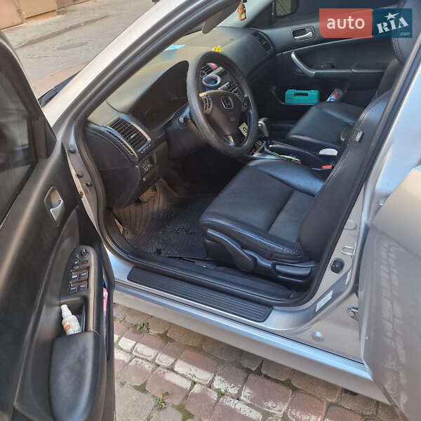 Седан Honda Accord 2004 в Ивано-Франковске