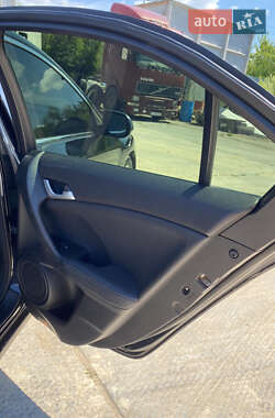 Седан Honda Accord 2012 в 
