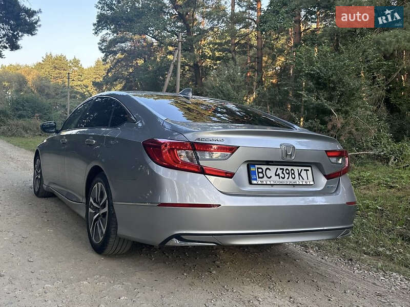Седан Honda Accord 2018 в Львове