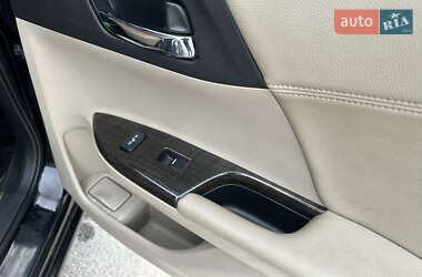 Седан Honda Accord 2013 в 