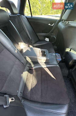 Универсал Honda Accord 2011 в 
