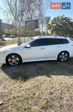 Универсал Honda Accord 2011 в 