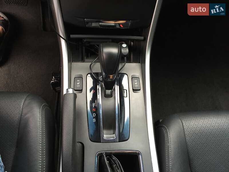 Седан Honda Accord 2013 в Житомирі