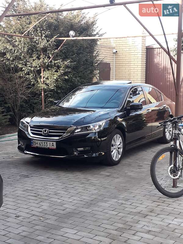 Седан Honda Accord 2014 в 