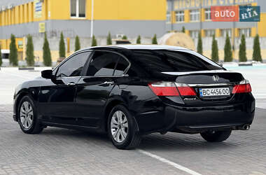 Седан Honda Accord 2014 в 