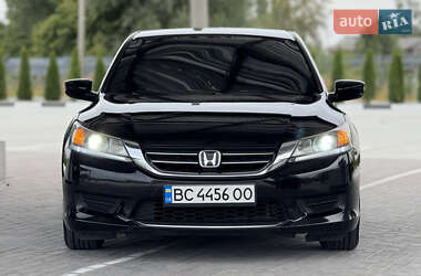 Седан Honda Accord 2014 в 