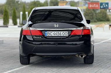 Седан Honda Accord 2014 в 