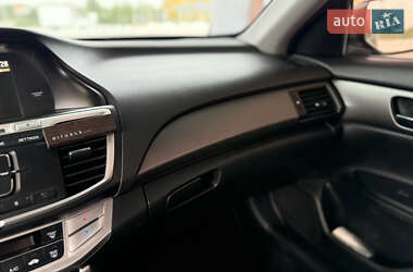 Седан Honda Accord 2014 в 