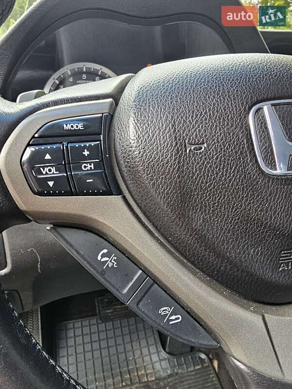 Седан Honda Accord 2010 в Киеве