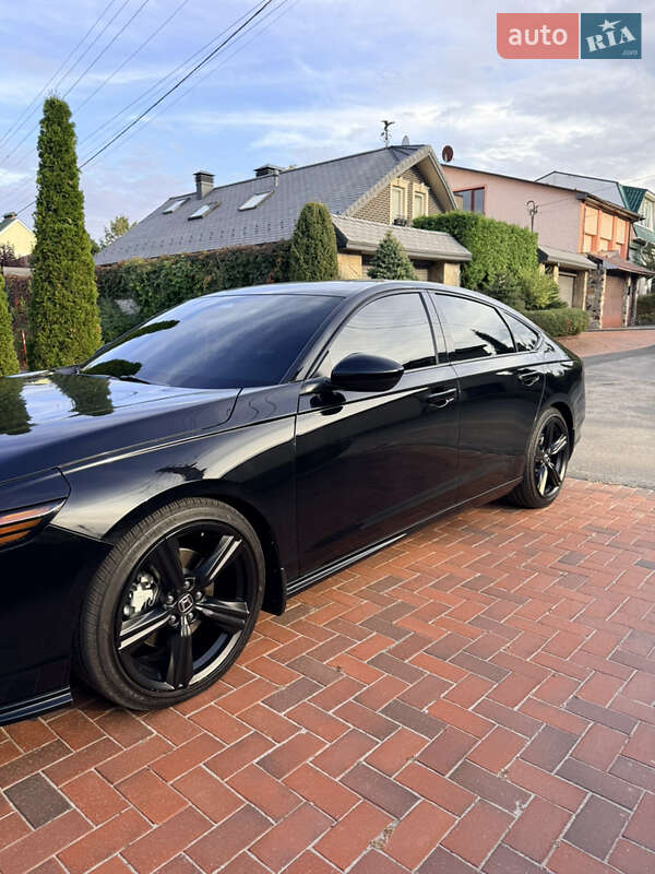 Седан Honda Accord 2024 в Харкові