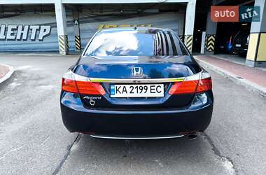 Седан Honda Accord 2015 в 
