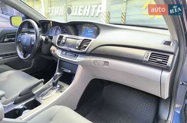 Седан Honda Accord 2015 в 