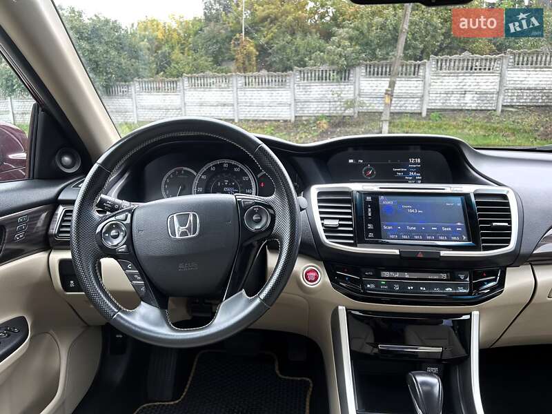 Седан Honda Accord 2017 в Киеве
