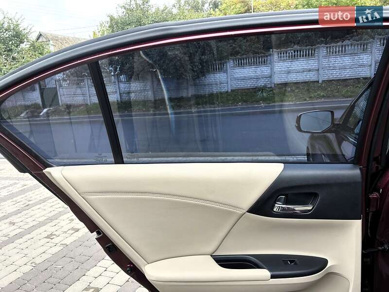 Седан Honda Accord 2017 в Киеве