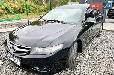 Седан Honda Accord 2008 в Нетешине