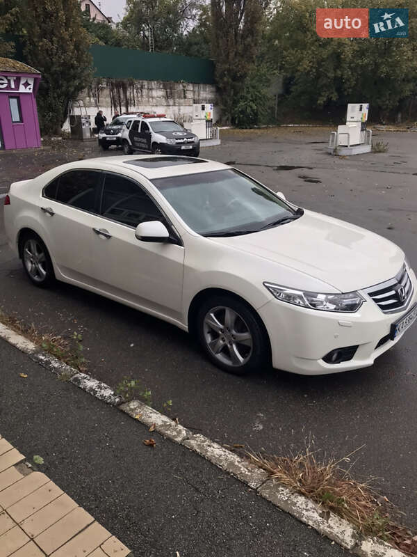 Седан Honda Accord 2011 в Киеве