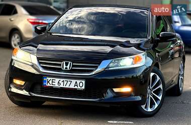Седан Honda Accord 2015 в Кривом Роге