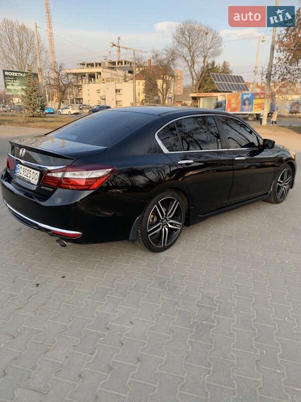 Седан Honda Accord 2016 в Львові