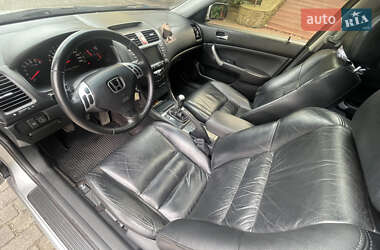 Седан Honda Accord 2003 в  фото 14 Седан Honda Accord 2003 в