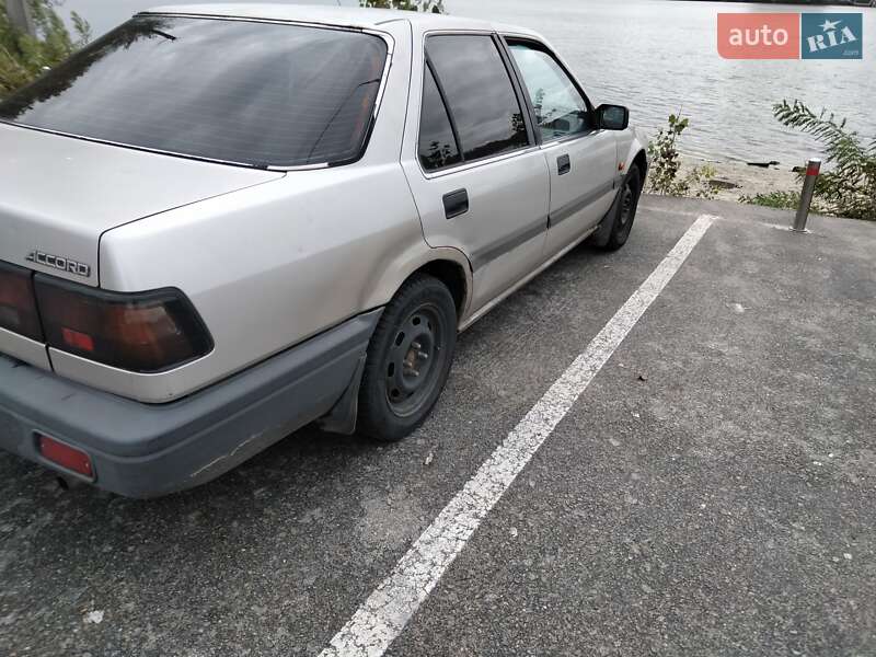 Седан Honda Accord 1987 в Києві