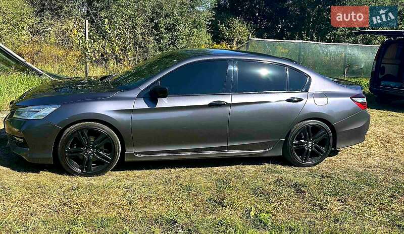 Седан Honda Accord 2015 в Вишневом