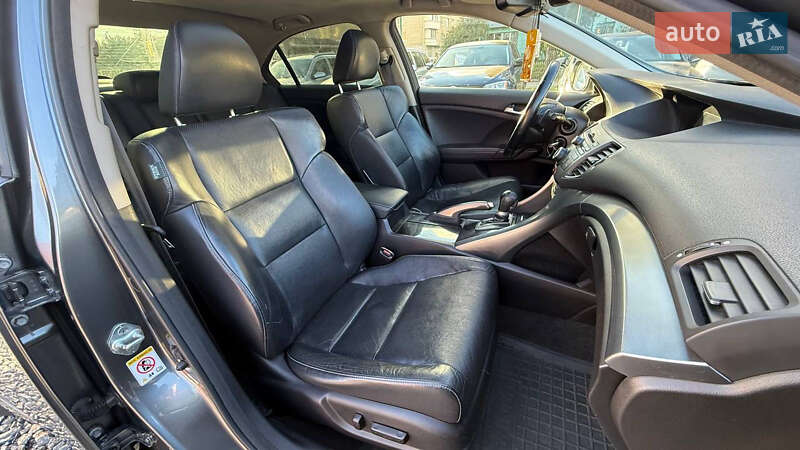 Седан Honda Accord 2012 в Бердичеве